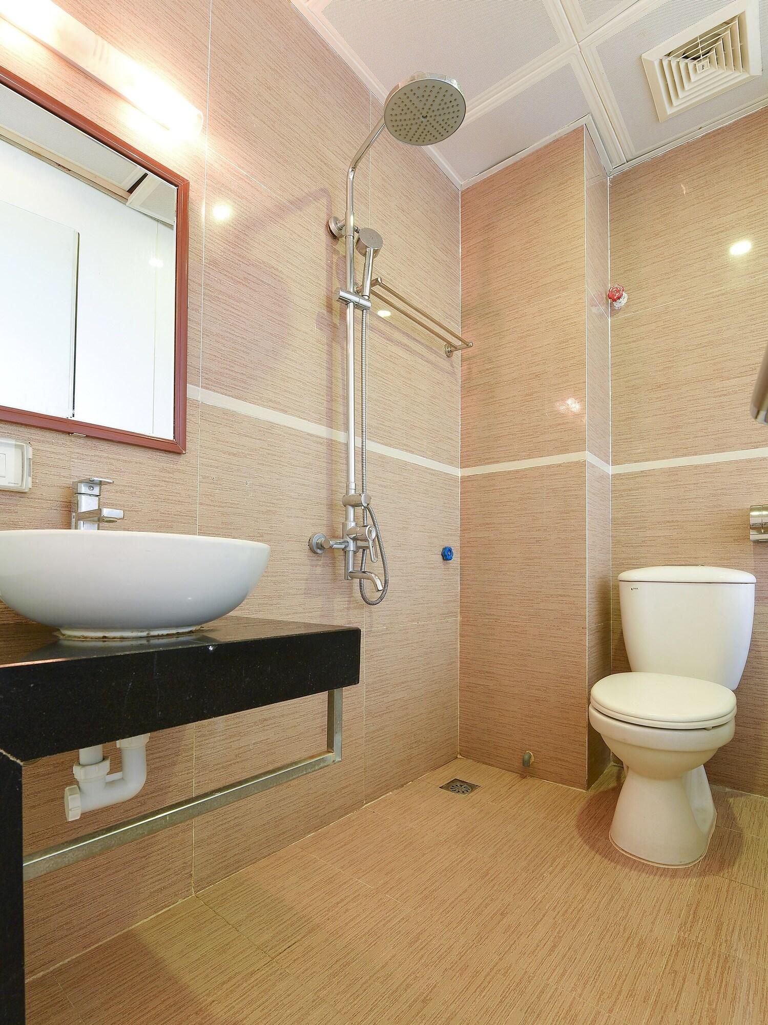 Oyo 210 Saki Hotel Hanoi Dış mekan fotoğraf