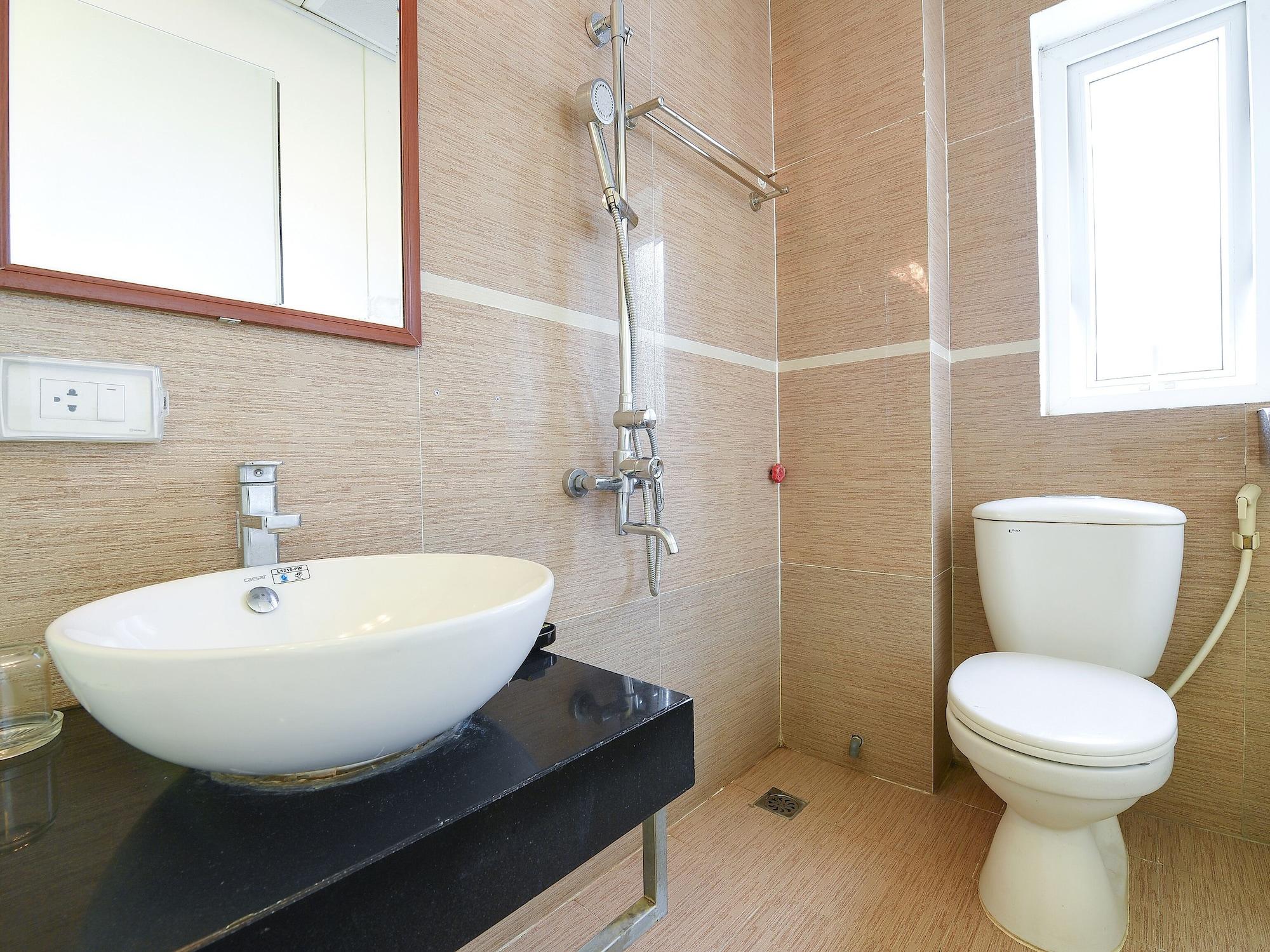 Oyo 210 Saki Hotel Hanoi Dış mekan fotoğraf